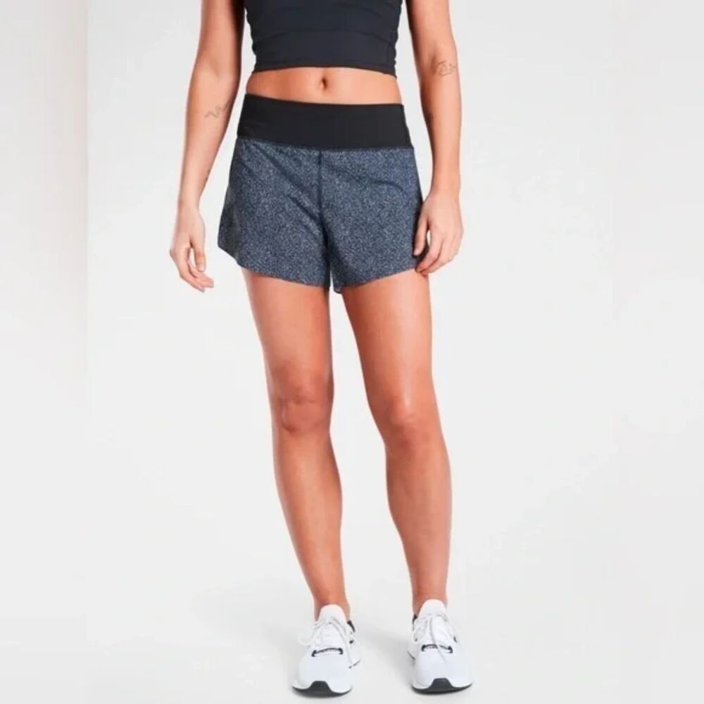 Athleta Printed Run With It Short 3" in Black Static Size Small